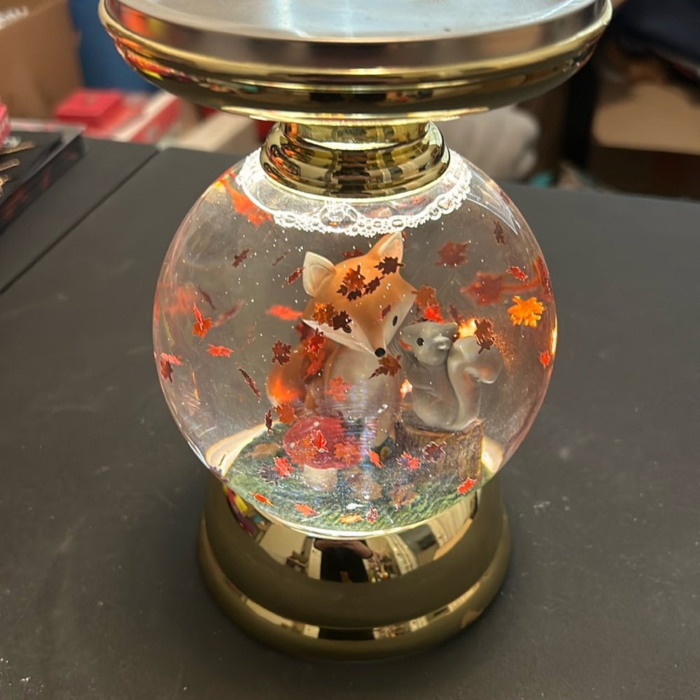 Bath and body works woodland creatures moving candle. Stand